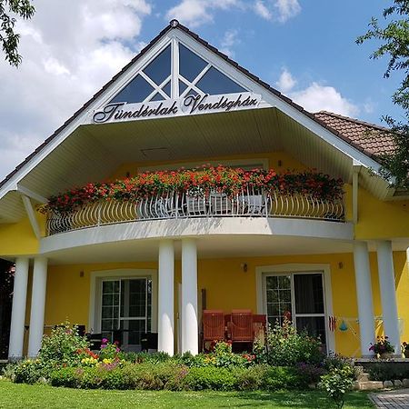 Ferienwohnung Tuenderlak Vendeghaz Balatonfüred Exterior foto