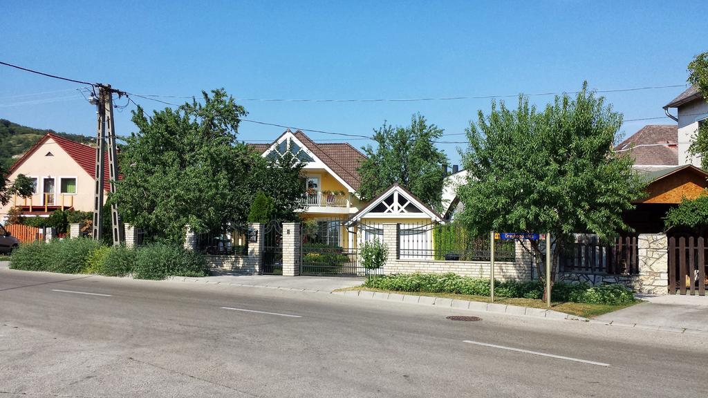 Ferienwohnung Tuenderlak Vendeghaz Balatonfüred Exterior foto