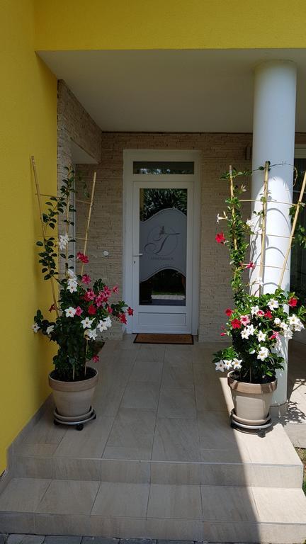 Ferienwohnung Tuenderlak Vendeghaz Balatonfüred Exterior foto