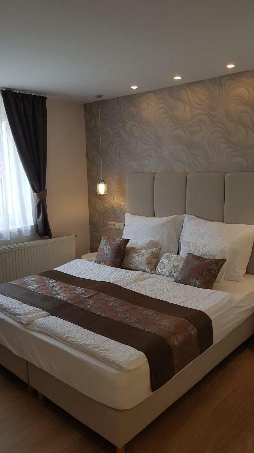 Ferienwohnung Tuenderlak Vendeghaz Balatonfüred Exterior foto