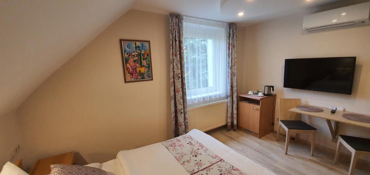 Ferienwohnung Tuenderlak Vendeghaz Balatonfüred Exterior foto